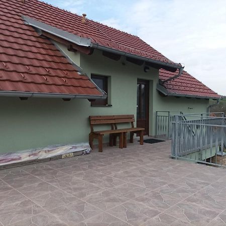 Rodinne Vinarstvi Guldanovi Divaky Экстерьер фото